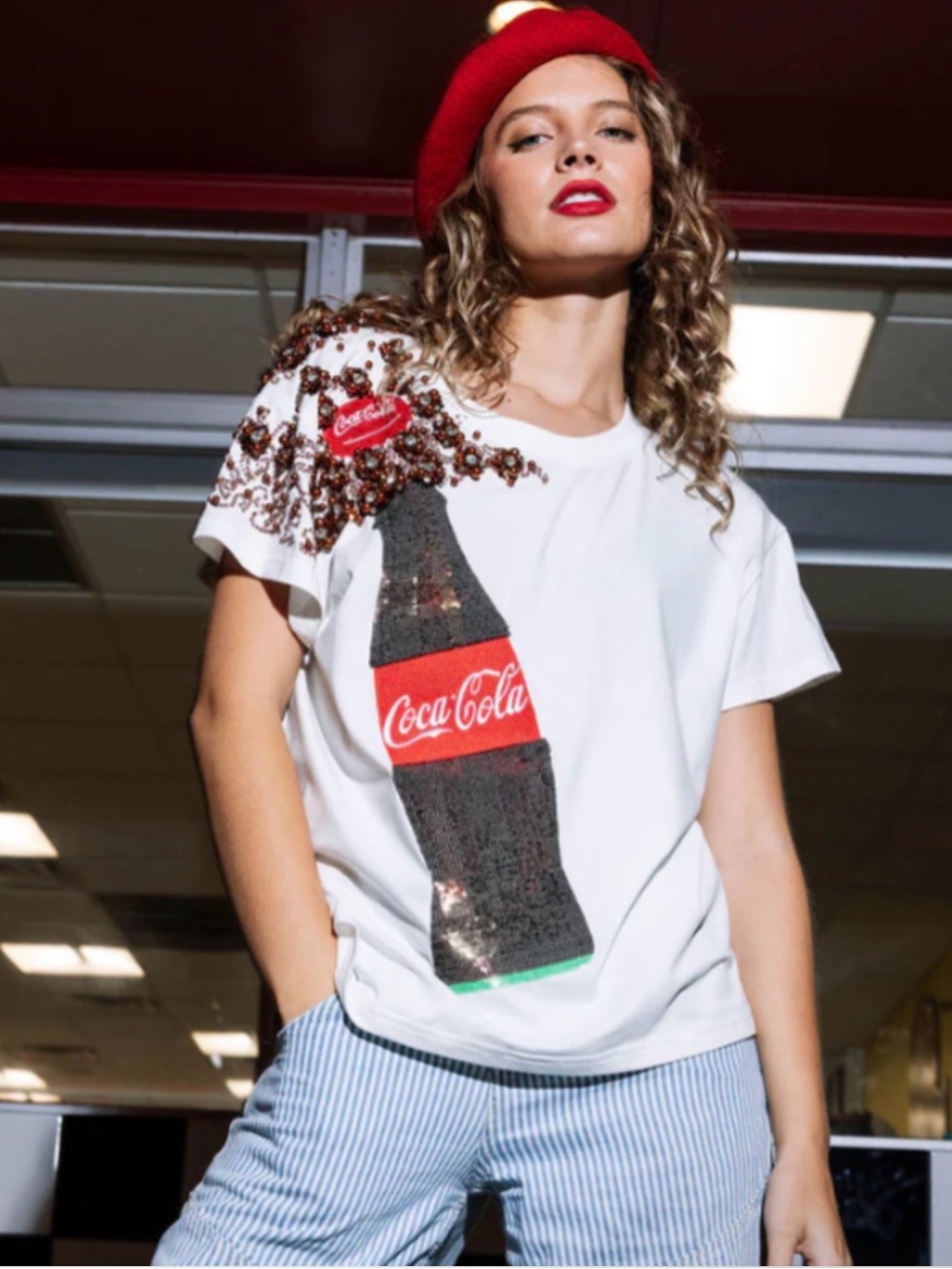 QUEEN OF SPARKLES White Short Sleeve Tee with Sequin Coca-Cola Bottle